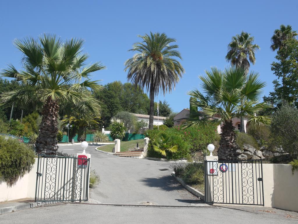 Hotel La Bastide De 4*